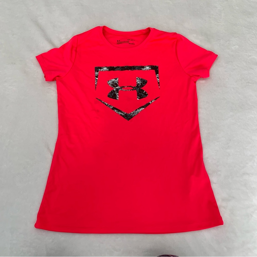 5/$25 Under Armour Youth Large Neon Pink HeatGear Camo Logo Short Sleeve Shirt